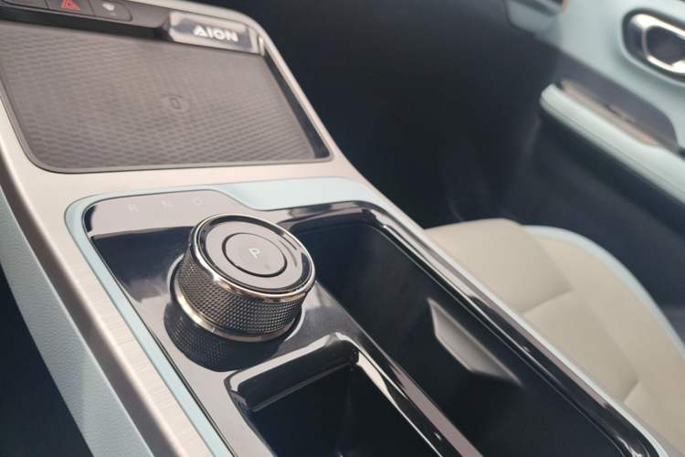 Used AION Y 2021 70 Enjoyment Tech Edition Gear Lever