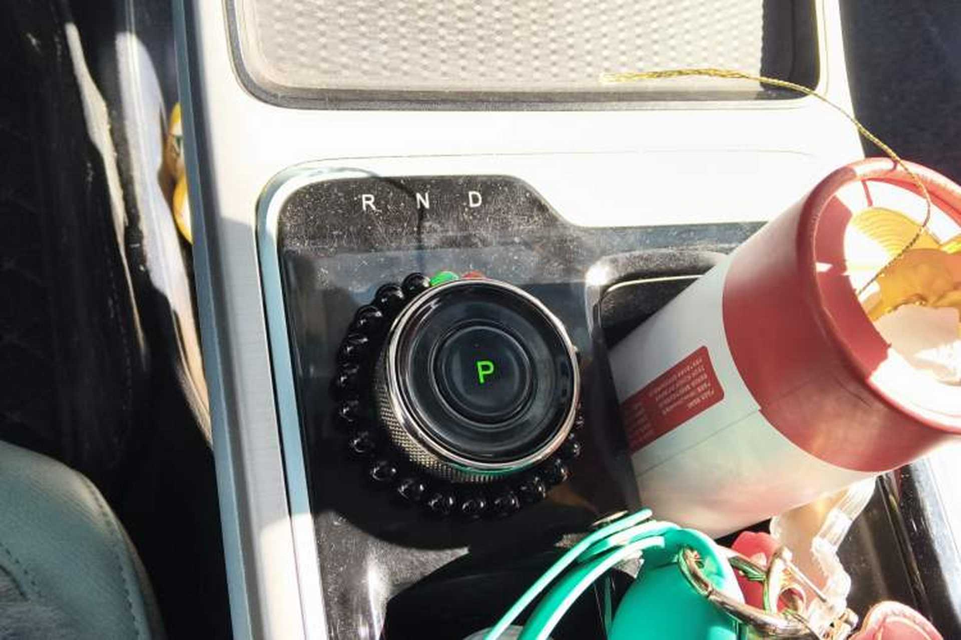 Used AION Y 2021 70 Intelligent Dynamic Edition Gear Lever