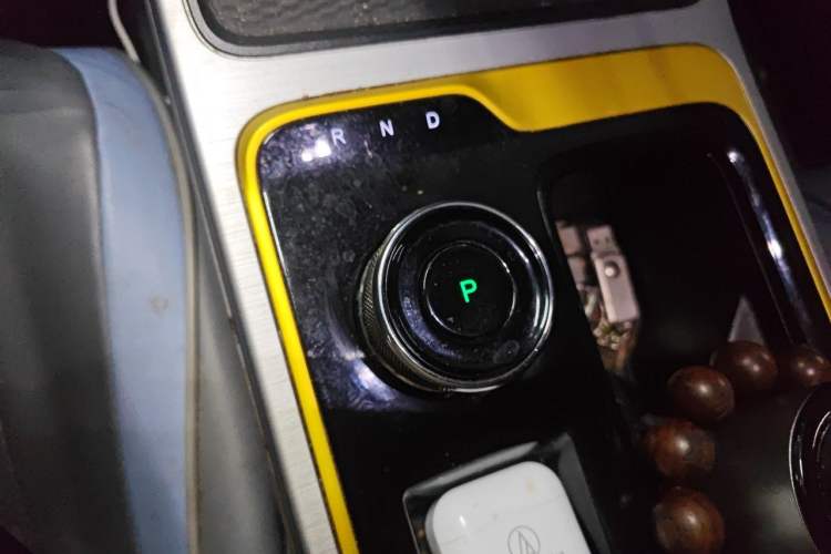 Used AION Y 2021 80 Enjoyment Tech Edition Gear Lever