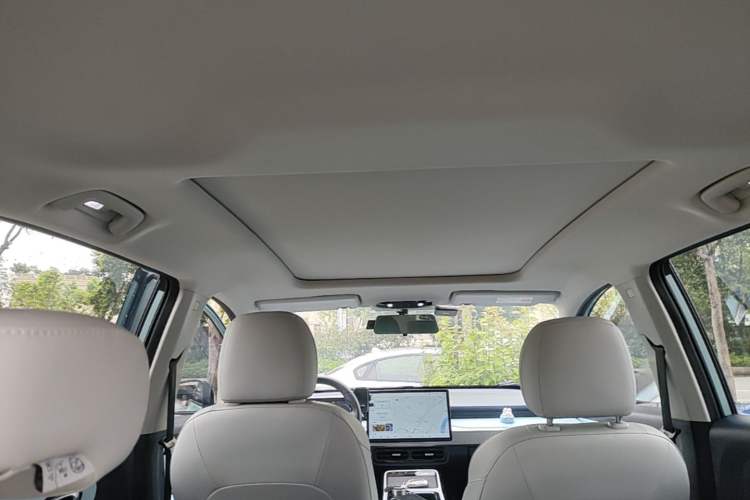 Used AION Y 2021 70 Intelligent Edition Headliner