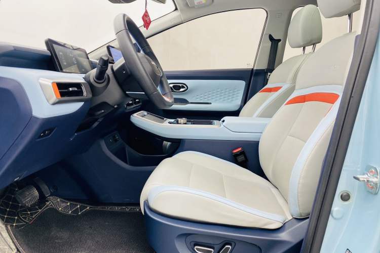 Used AION Y 2021 70 Enjoyment Tech Edition Interior 2