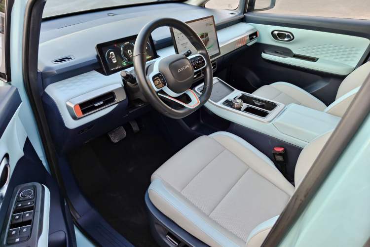 Used AION Y 2021 70 Intelligent Dynamic Edition Interior 4