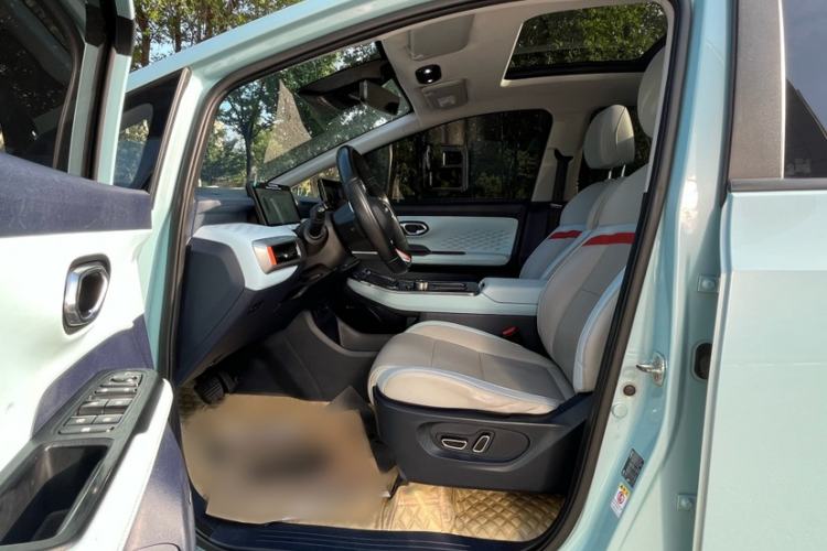 Used AION Y 2021 70 Tech Vitality Edition Interior 4