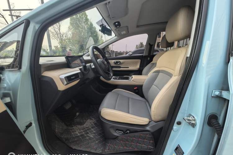 Used AION Y 2021 70 Intelligent Dynamic Edition Interior 4
