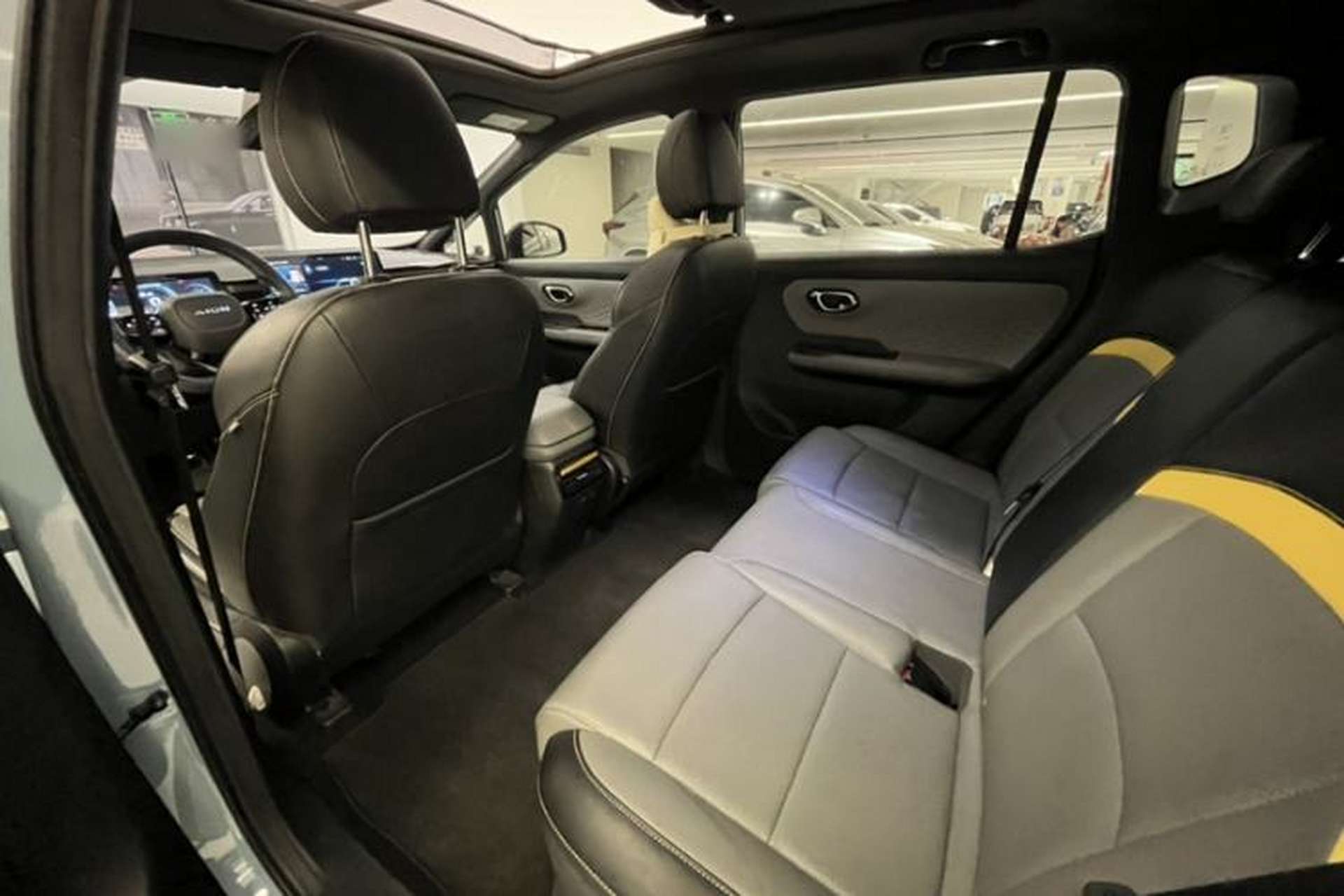 Used AION Y 2021 70 Enjoyment Tech Edition Interior 4