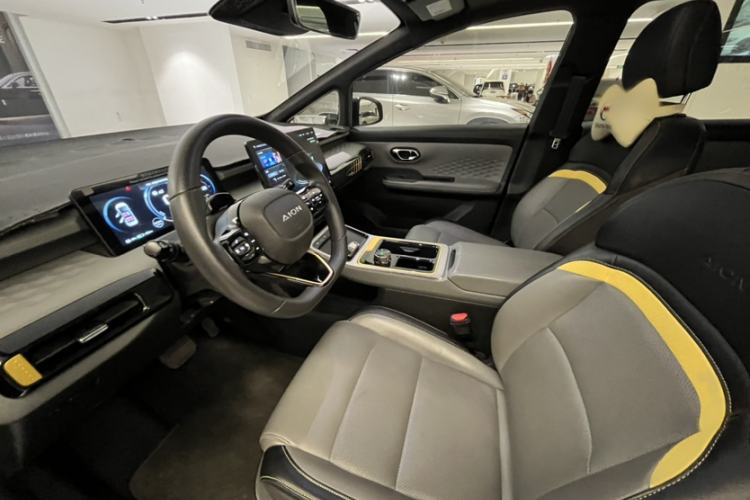 Used AION Y 2021 70 Enjoyment Tech Edition Interior 6