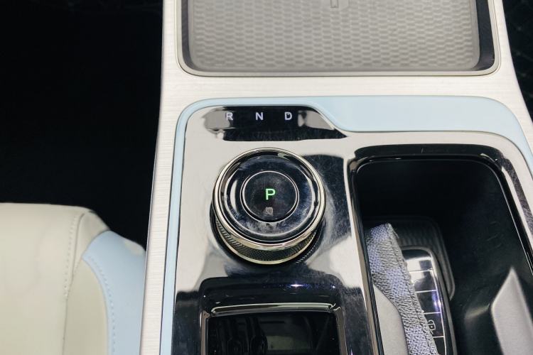 Used AION Y 2021 70 Enjoyment Tech Edition Interior 7