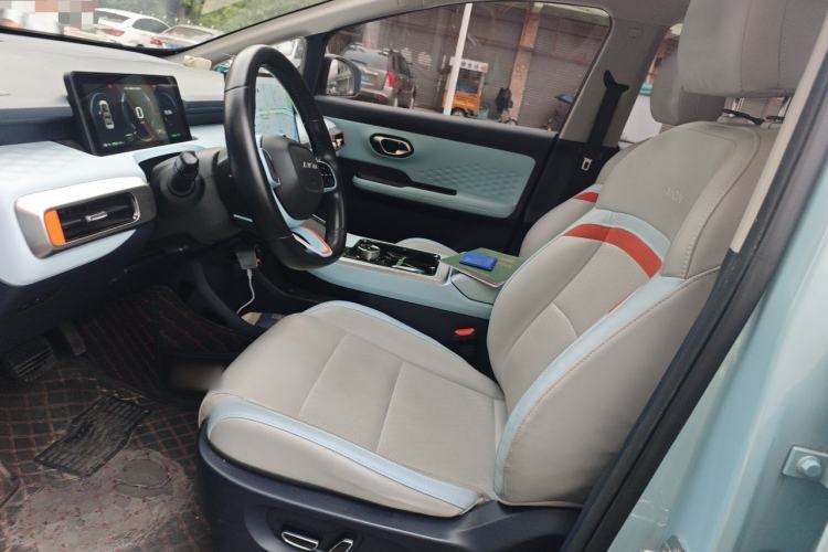 Used AION Y 2021 70 Intelligent Dynamic Edition Left Front Seat
