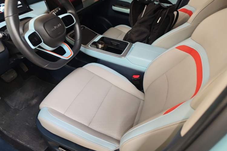 Used AION Y 2021 70 Intelligent Edition Left Front Seat