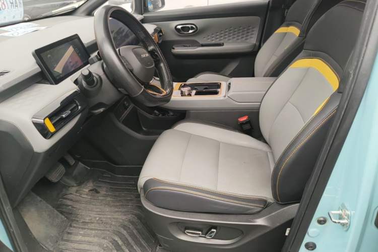 Used AION Y 2021 80 Enjoyment Tech Edition Left Front Seat