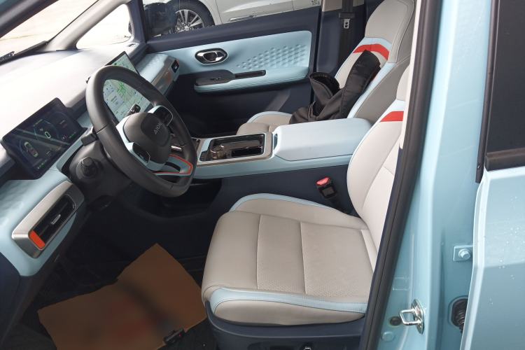Used AION Y 2021 70 Enjoyment Tech Edition Left Front Seat