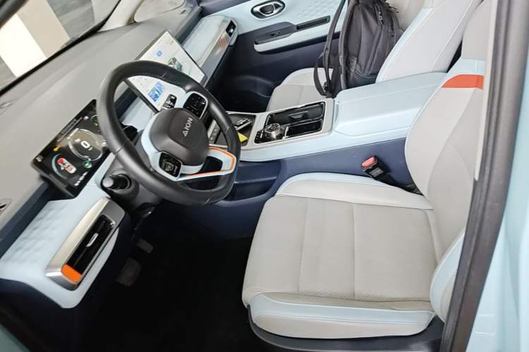 Used AION Y 2021 70 Tech Vitality Edition Left Front Seat