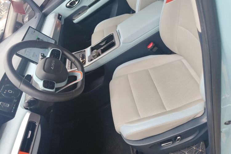 Used AION Y 2021 70 Enjoyment Tech Edition Left Front Seat