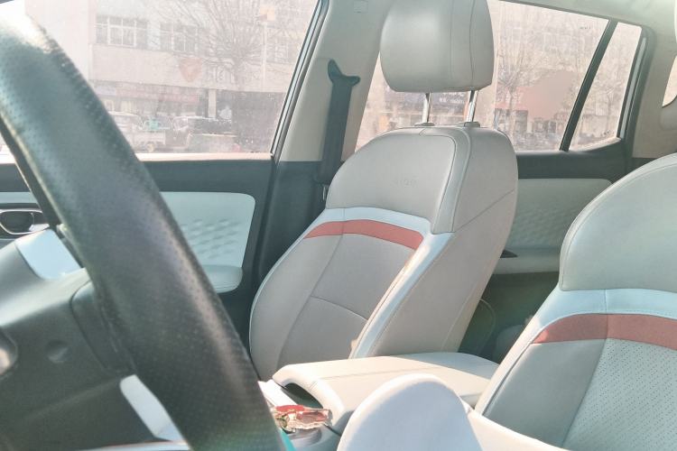 Used AION Y 2021 70 Intelligent Dynamic Edition Left Front Seat