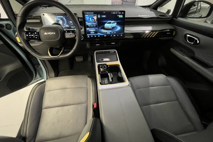 Used AION Y 2021 70 Enjoyment Tech Edition Left Front Seat