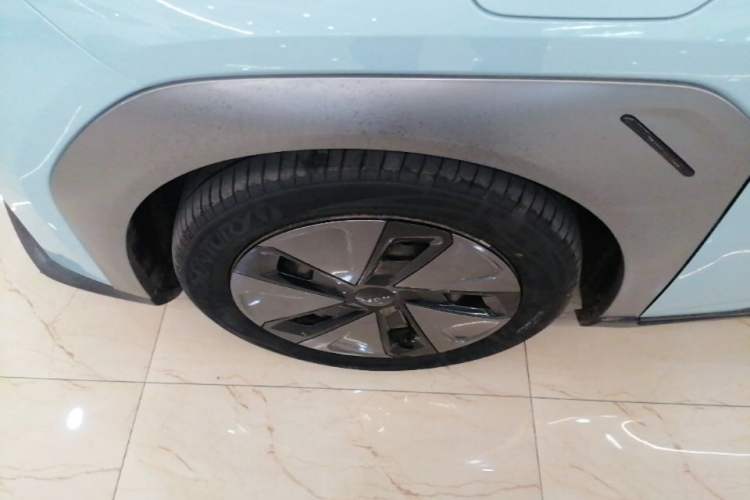 Used AION Y 2021 70 Enjoy Edition Left Front Wheel Hub