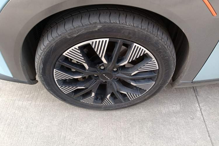 Used AION Y 2021 70 Tech Vitality Edition Left Front Wheel Hub