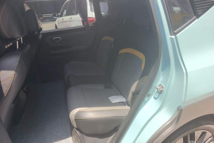 Used AION Y 2021 70 Enjoyment Tech Edition Left Rear Seat