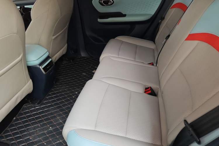 Used AION Y 2021 70 Intelligent Edition Left Rear Seat