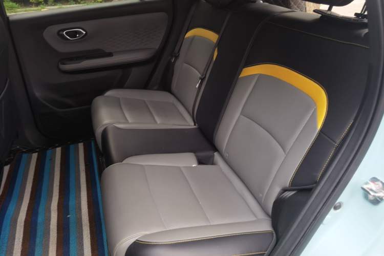 Used AION Y 2021 70 Intelligent Dynamic Edition Left Rear Seat