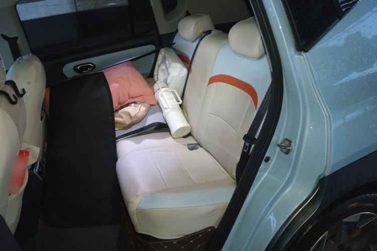 Used AION Y 2021 70 Intelligent Dynamic Edition Left Rear Seat
