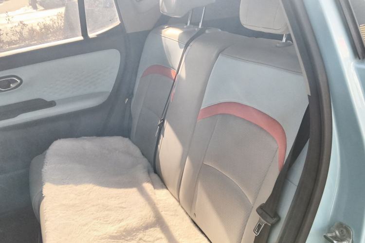 Used AION Y 2021 70 Intelligent Dynamic Edition Left Rear Seat