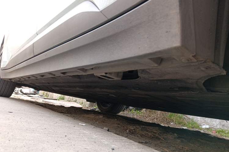 Used AION Y 2021 70 Tech Vitality Edition Left Side Sill