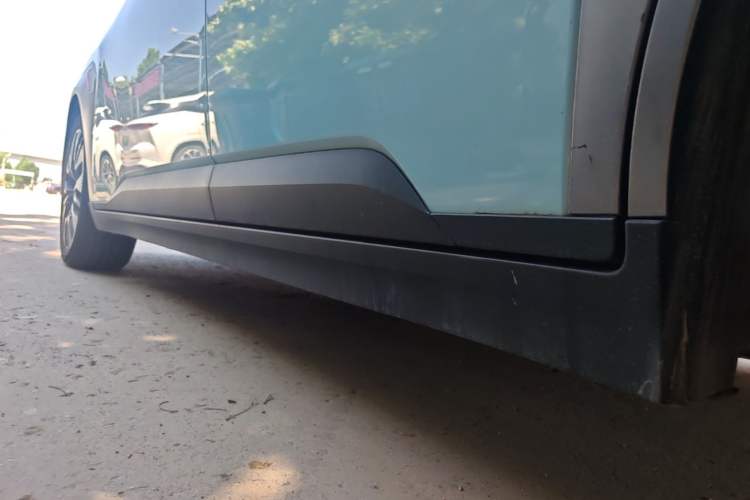 Used AION Y 2021 70 Tech Vitality Edition Left Side Sill