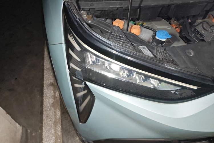 Used AION Y 2021 70 Tech Vitality Edition Right Front Headlight