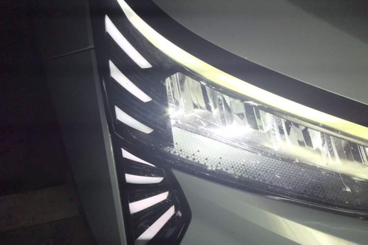 Used AION Y 2021 70 Enjoy Edition Right Front Headlight