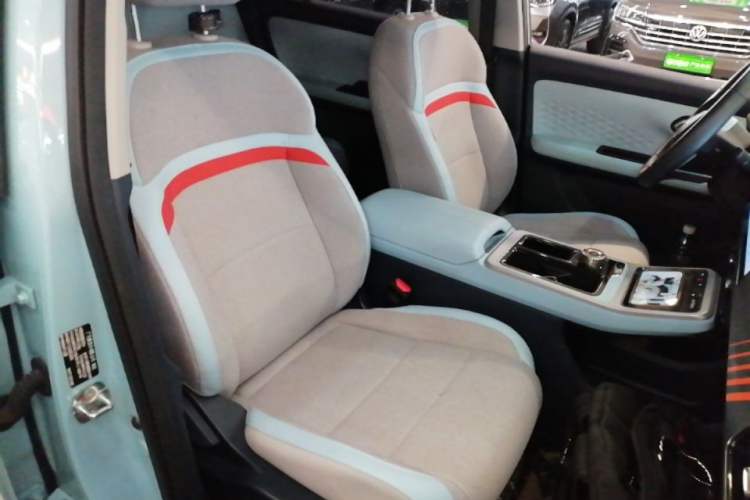 Used AION Y 2021 70 Enjoy Edition Right Front Seat
