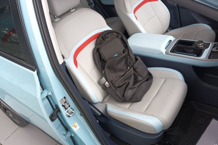 Used AION Y 2021 70 Enjoyment Tech Edition Right Front Seat