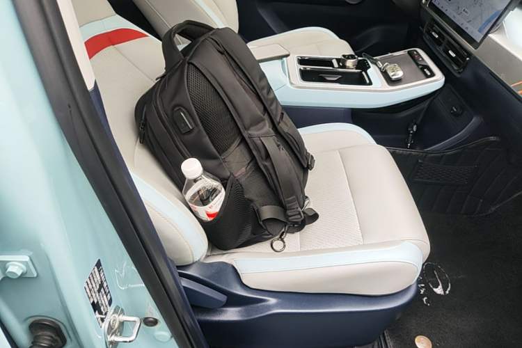 Used AION Y 2021 70 Intelligent Edition Right Front Seat
