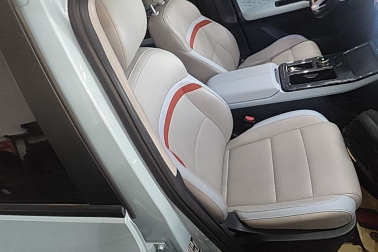 Used AION Y 2021 70 Tech Vitality Edition Right Front Seat