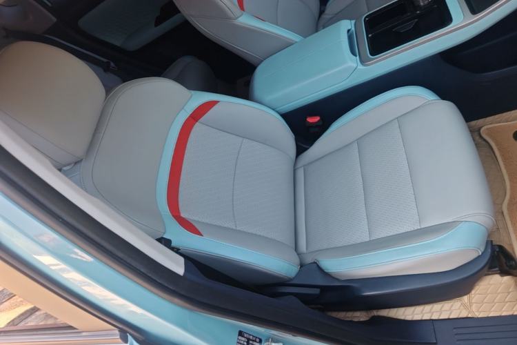 Used AION Y 2021 70 Tech Vitality Edition Right Front Seat