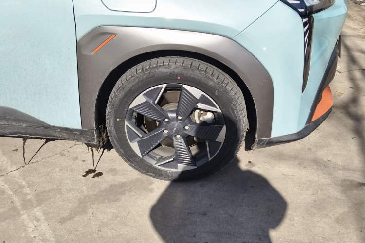 Used AION Y 2021 70 Intelligent Dynamic Edition Right Front Wheel Hub