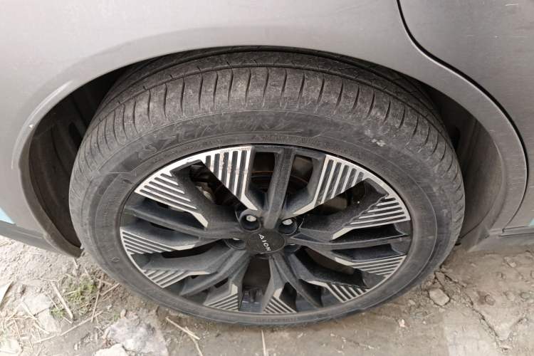 Used AION Y 2021 70 Tech Vitality Edition Right Rear Wheel Hub