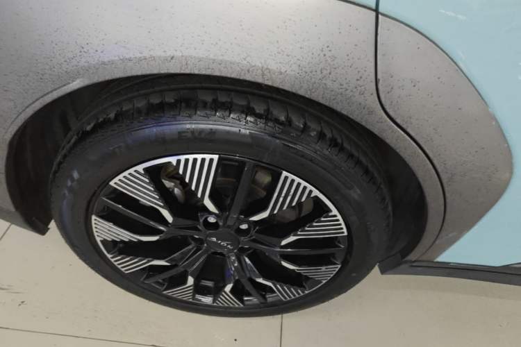 Used AION Y 2021 70 Tech Vitality Edition Right Rear Wheel Hub