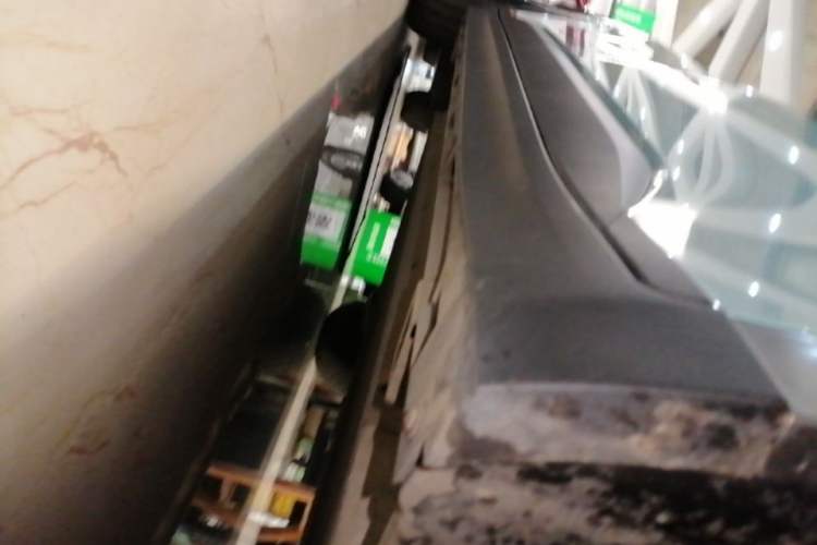 Used AION Y 2021 70 Enjoy Edition Right Side Sill