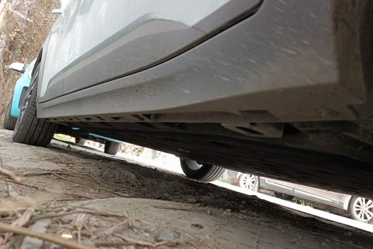 Used AION Y 2021 70 Tech Vitality Edition Right Side Sill