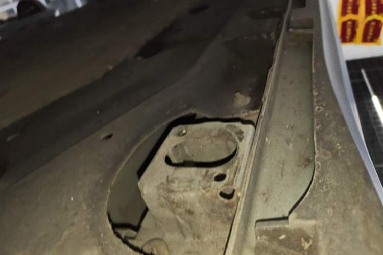 Used AION Y 2021 70 Tech Vitality Edition Right Side Sill