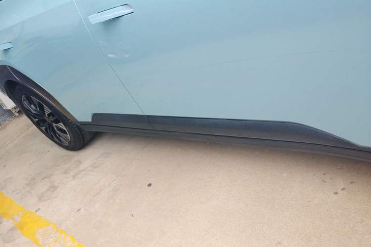 Used AION Y 2021 70 Enjoyment Tech Edition Right Side Sill