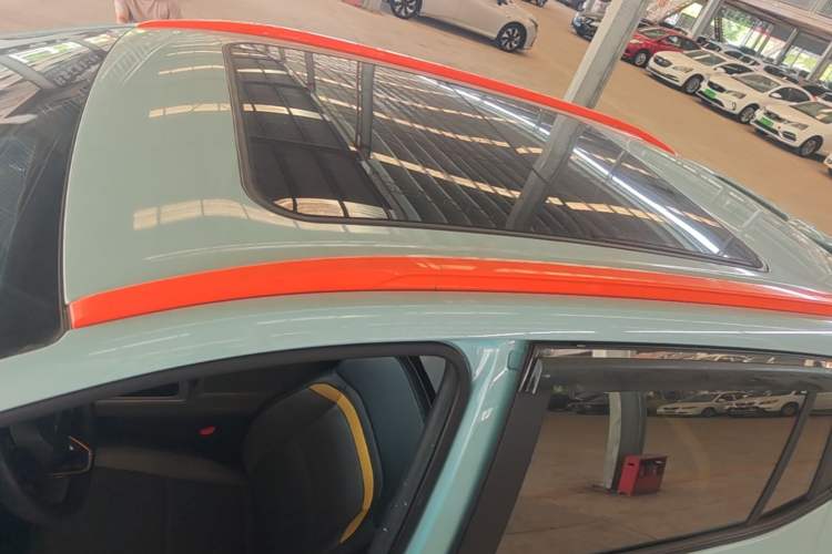 Used AION Y 2021 70 Tech Vitality Edition Roof