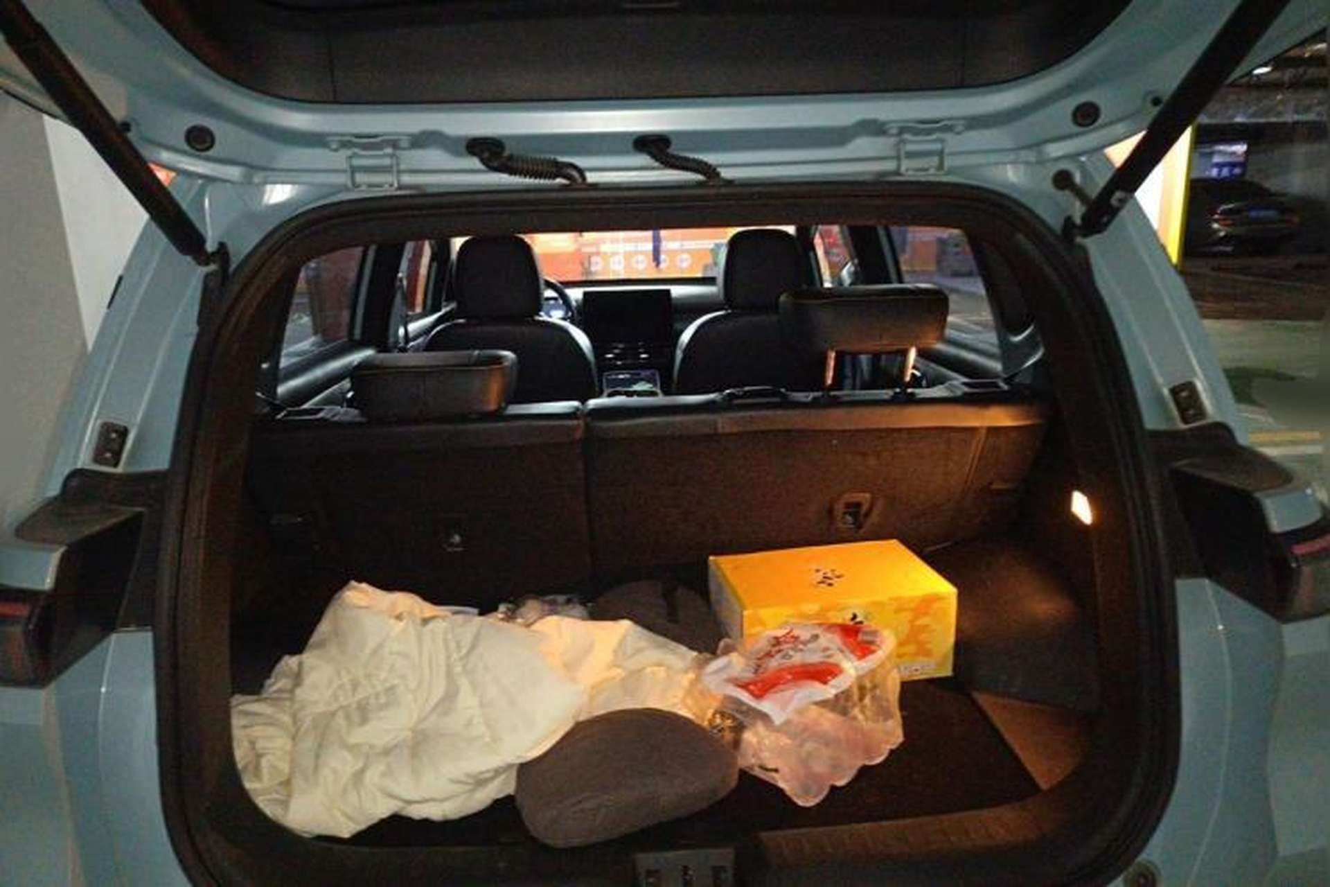 Used AION Y 2021 80 Enjoyment Tech Edition Trunk