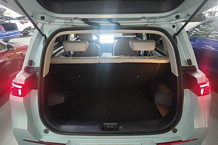 Used AION Y 2021 70 Tech Vitality Edition Trunk