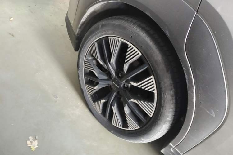 Used AION Y 2021 70 Tech Vitality Edition Exterior 5