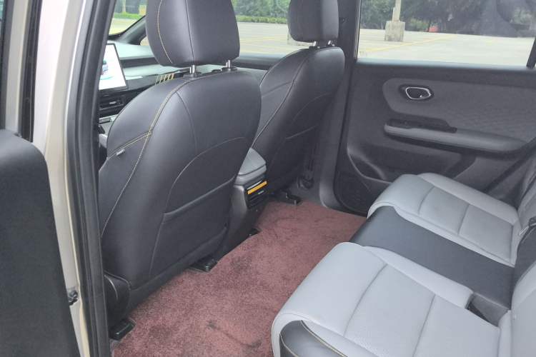 Used AION Y 2021 70 Tech Vitality Edition Interior 1