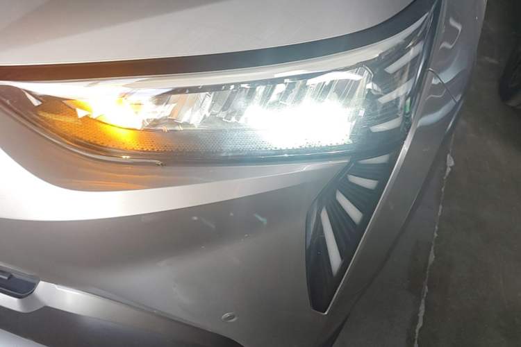 Used AION Y 2021 70 Tech Vitality Edition Left Front Headlight