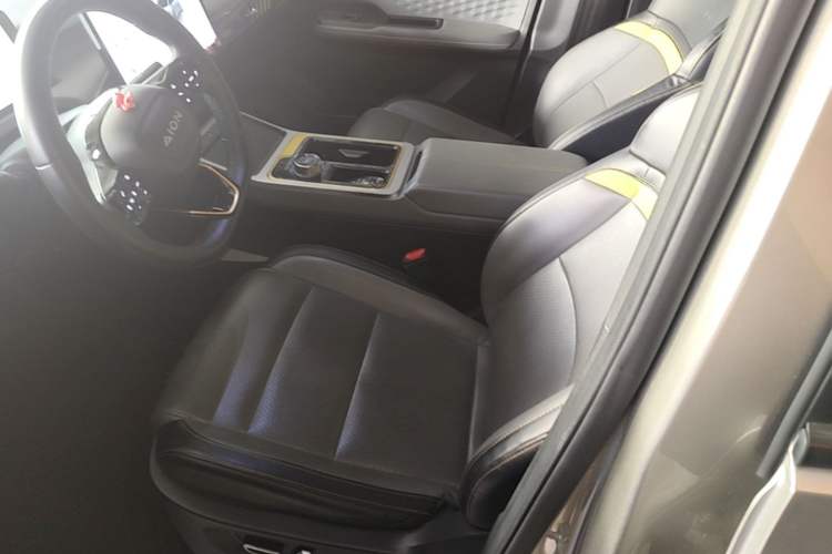 Used AION Y 2021 70 Tech Vitality Edition Left Front Seat