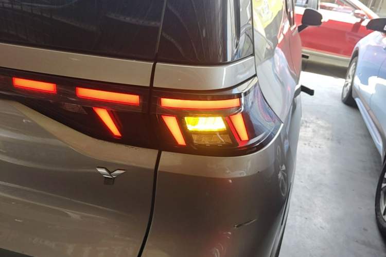 Used AION Y 2021 70 Tech Vitality Edition Right Rear Taillight
